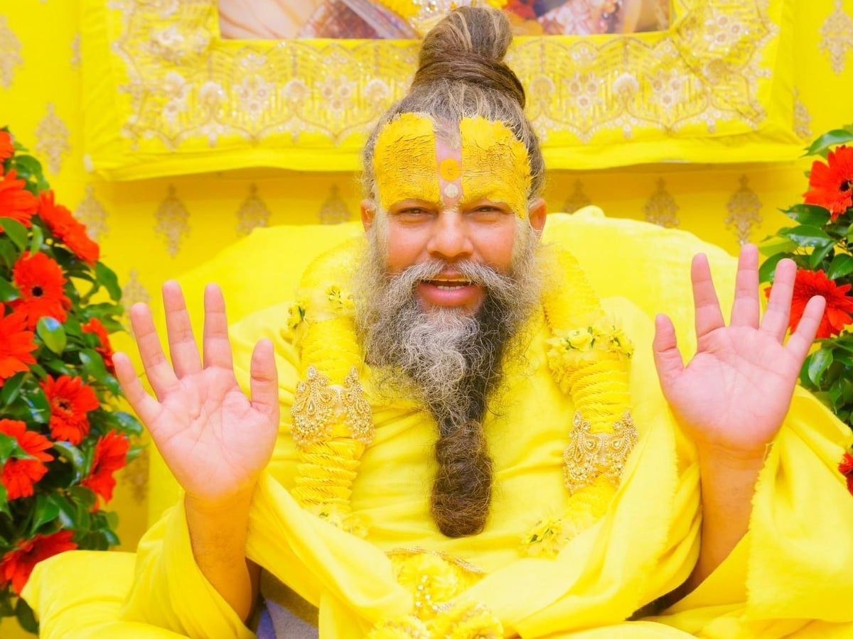 The Ultimate Guide to Premanand Ji Maharaj: Biography, Health Update 2026, and How to Get Darshan